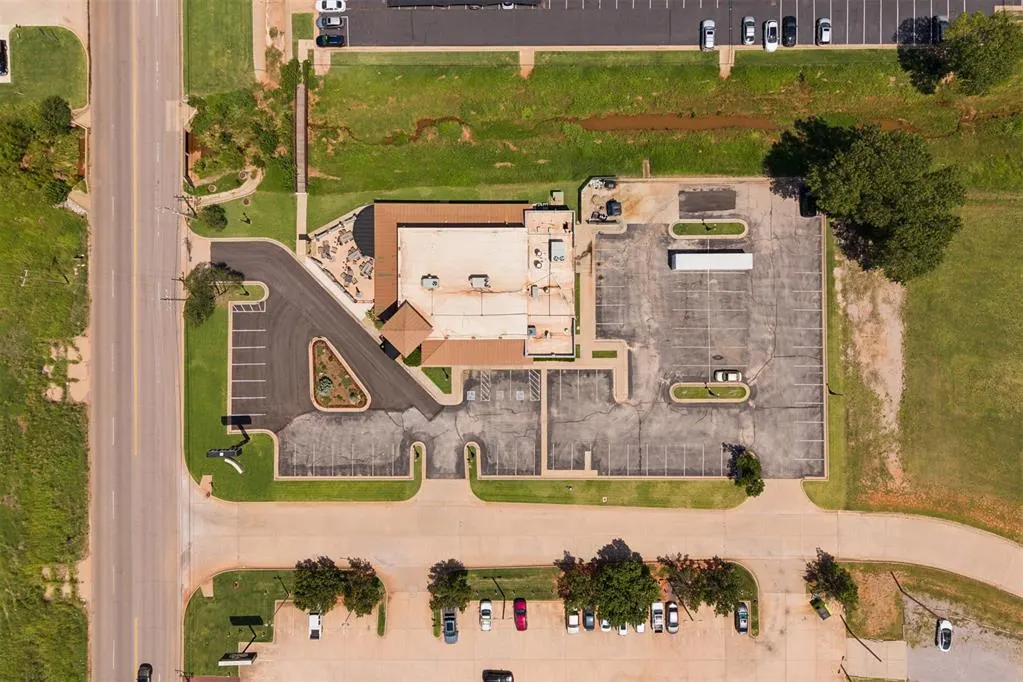 Photo 17 — 800 W Memorial Road, Oklahoma City, OK 73114
