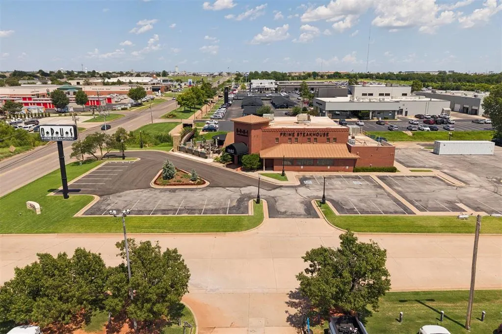 Photo 21 — 800 W Memorial Road, Oklahoma City, OK 73114
