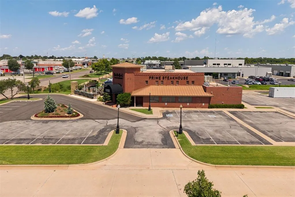 Photo 22 — 800 W Memorial Road, Oklahoma City, OK 73114