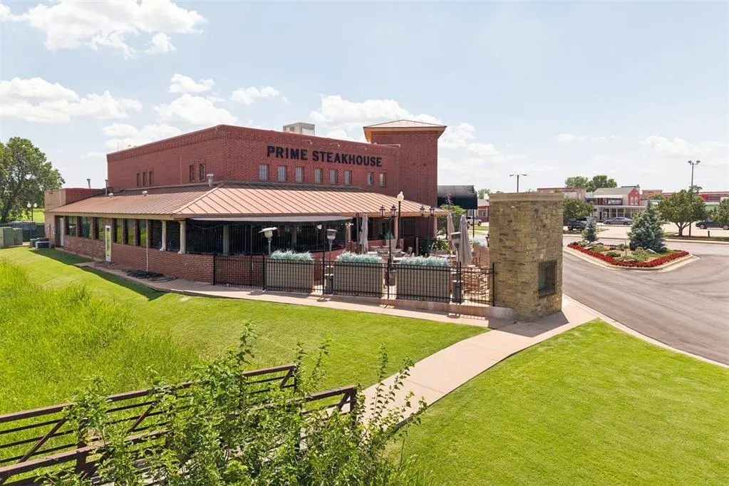 Photo 28 — 800 W Memorial Road, Oklahoma City, OK 73114