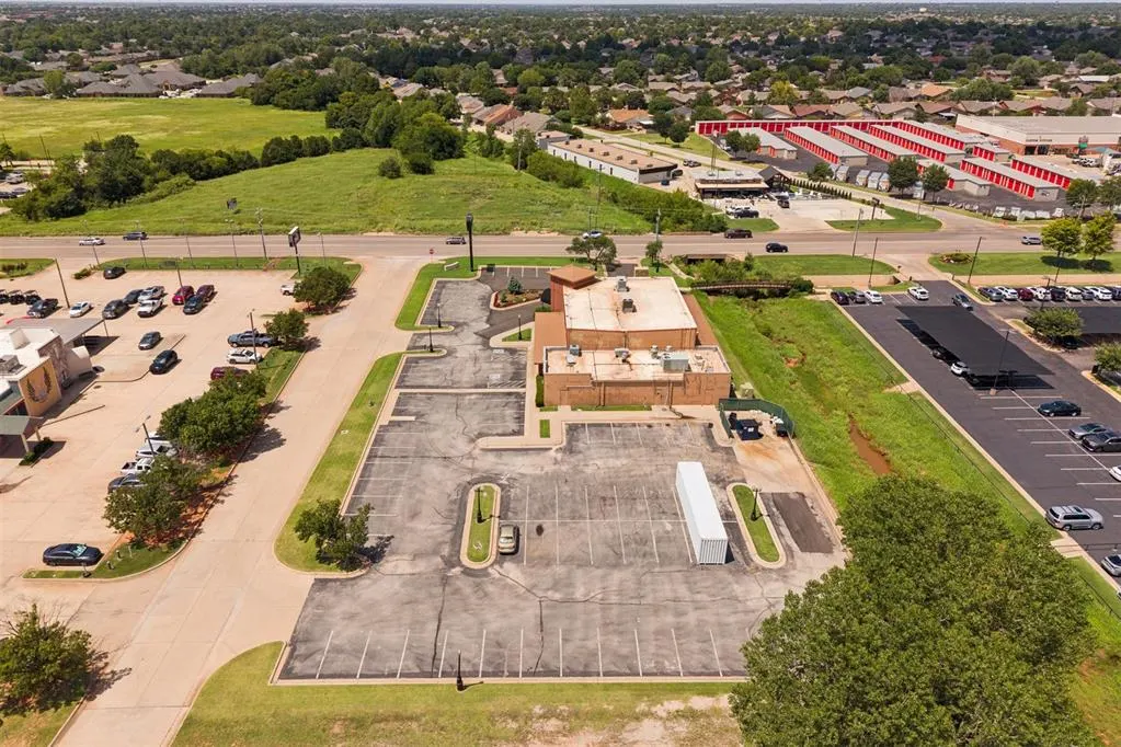 Photo 33 — 800 W Memorial Road, Oklahoma City, OK 73114