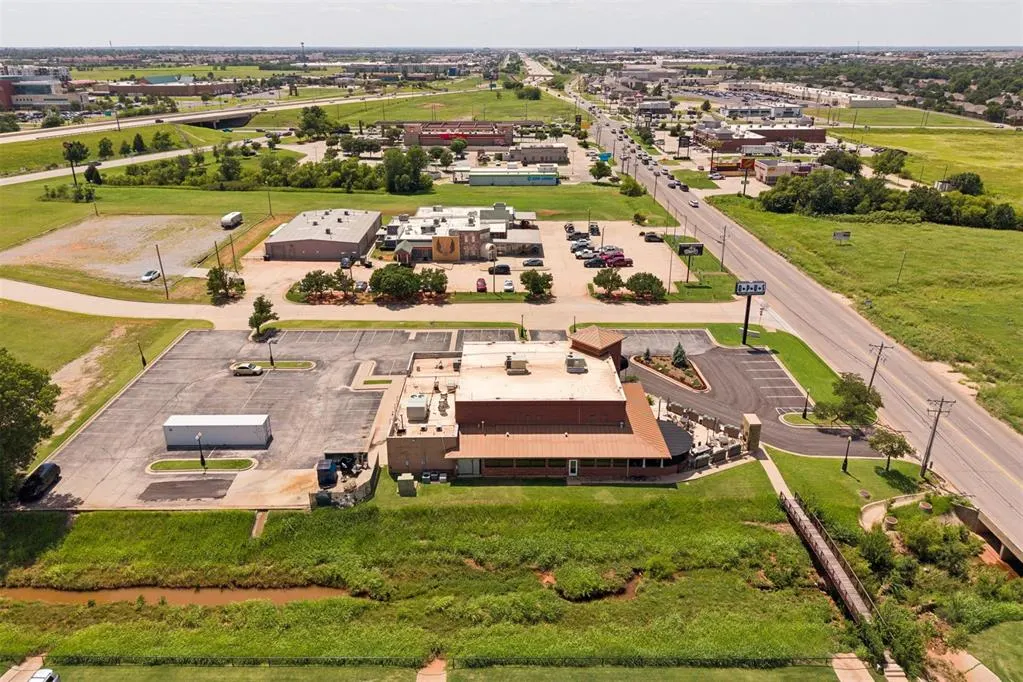 Photo 34 — 800 W Memorial Road, Oklahoma City, OK 73114