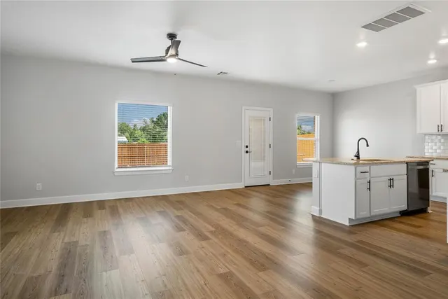 Photo 5 — 3104 Evyn Boulevard, Yukon, OK 73099