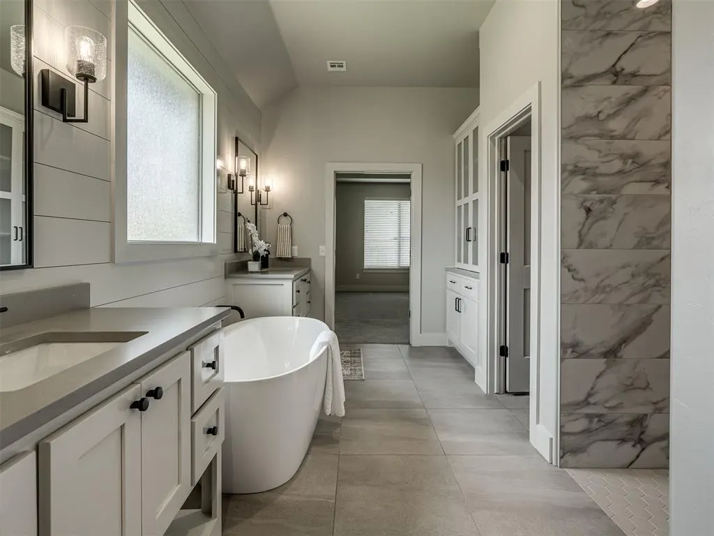 Photo 20 — 4301 Hunter Glen Drive, Oklahoma City, OK 73179