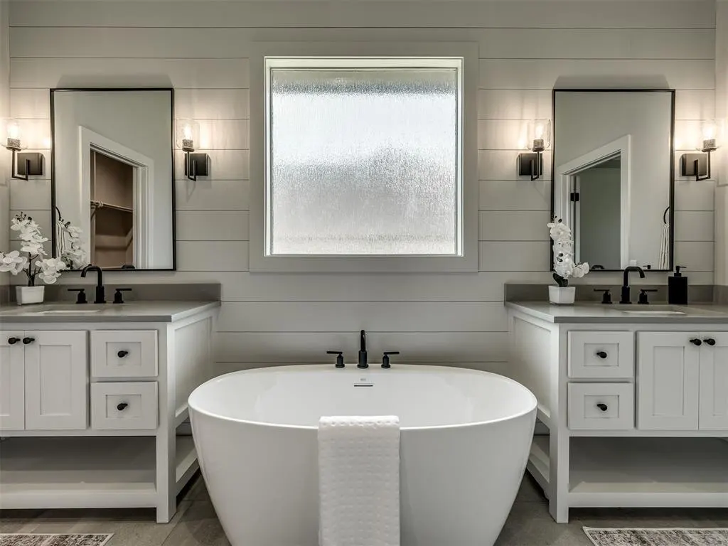 Photo 21 — 4301 Hunter Glen Drive, Oklahoma City, OK 73179