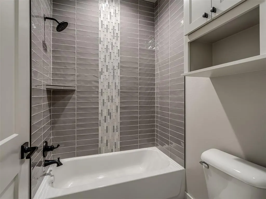 Photo 33 — 4301 Hunter Glen Drive, Oklahoma City, OK 73179