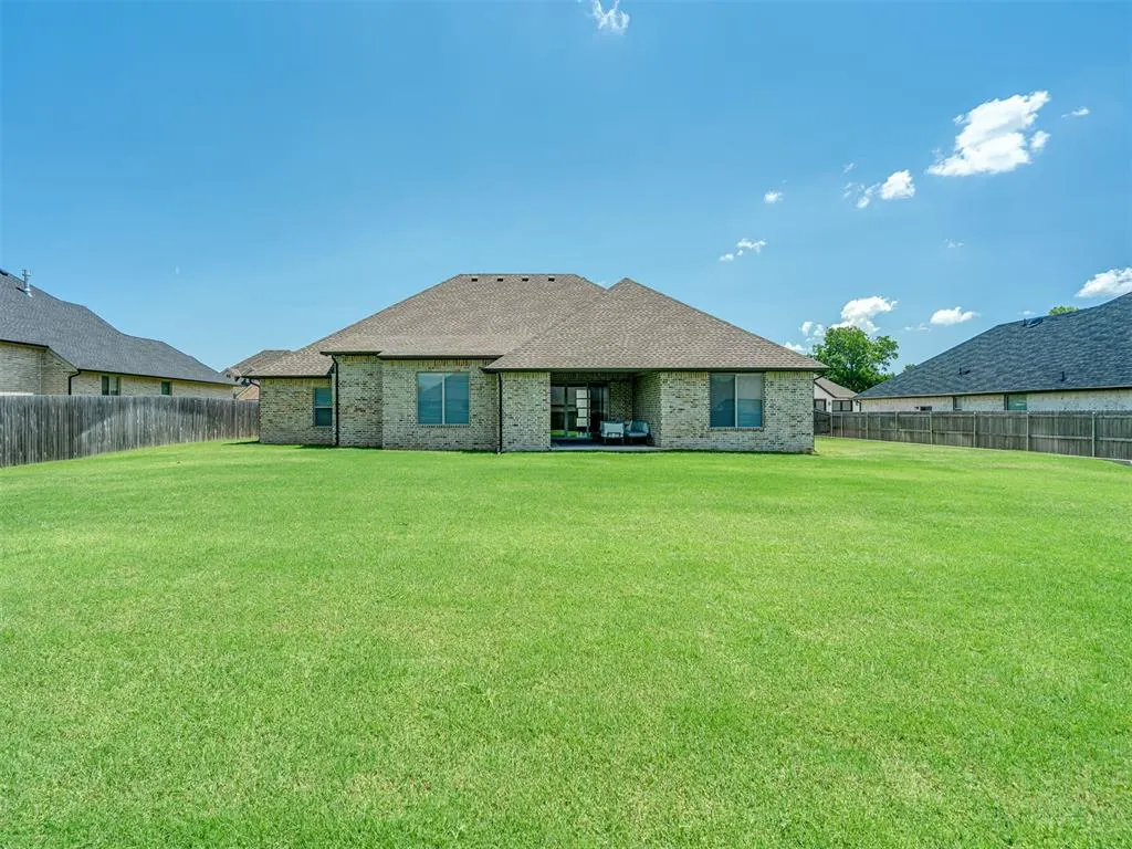 Photo 38 — 4301 Hunter Glen Drive, Oklahoma City, OK 73179