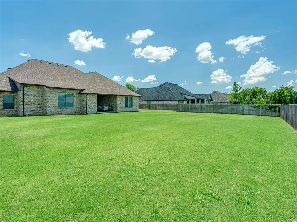 Photo 39 — 4301 Hunter Glen Drive, Oklahoma City, OK 73179