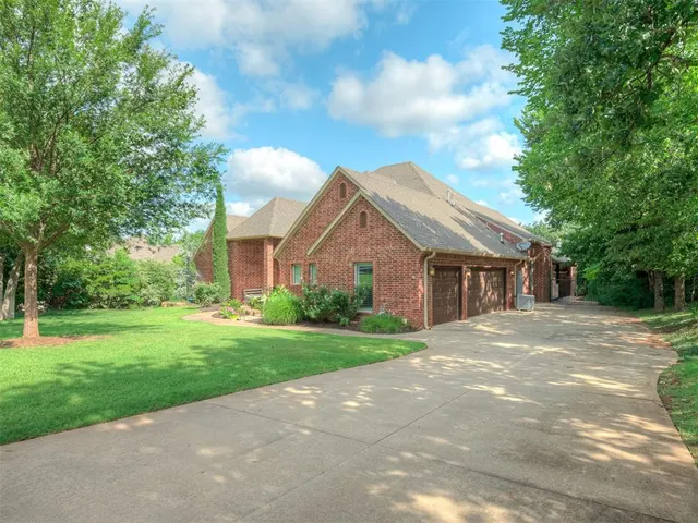 Photo 2 — 6225 NE 113th Street, Edmond, OK 73013