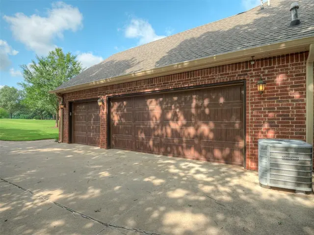 Photo 3 — 6225 NE 113th Street, Edmond, OK 73013