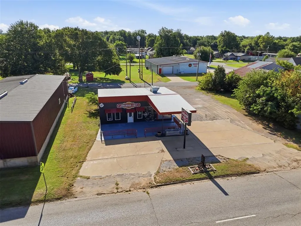 Photo 9 — 112 N Chisholm Trail, Dover, OK 73734