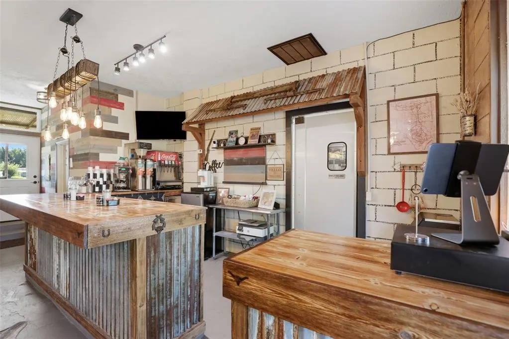 Photo 23 — 112 N Chisholm Trail, Dover, OK 73734