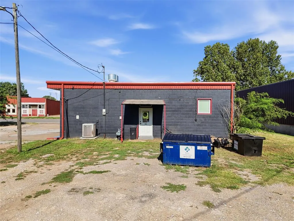 Photo 38 — 112 N Chisholm Trail, Dover, OK 73734