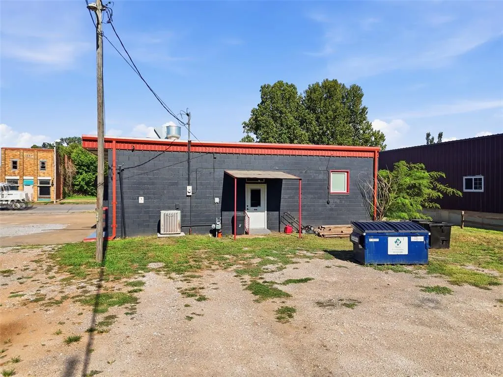 Photo 39 — 112 N Chisholm Trail, Dover, OK 73734