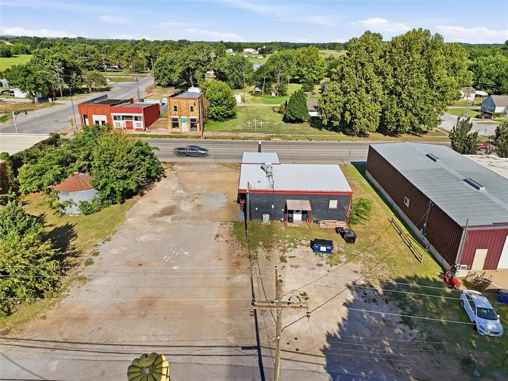 Photo 42 — 112 N Chisholm Trail, Dover, OK 73734