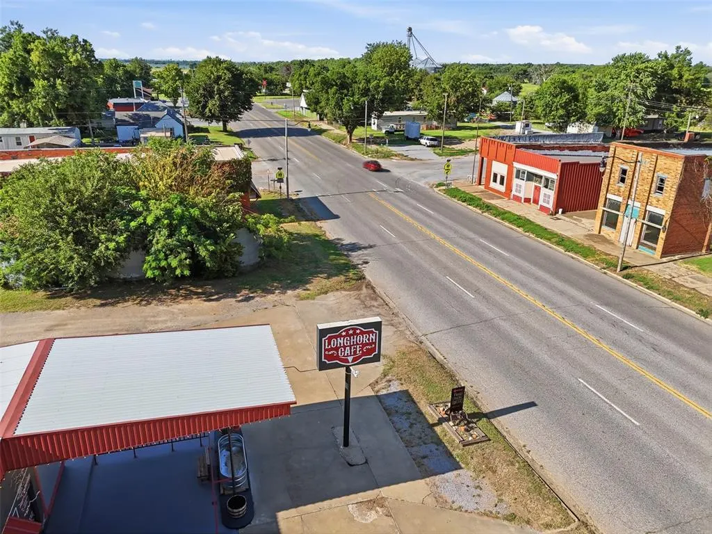 Photo 48 — 112 N Chisholm Trail, Dover, OK 73734