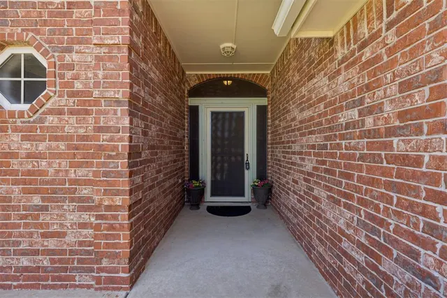 Photo 4 — 12504 Kingsridge Terrace, Oklahoma City, OK 73170
