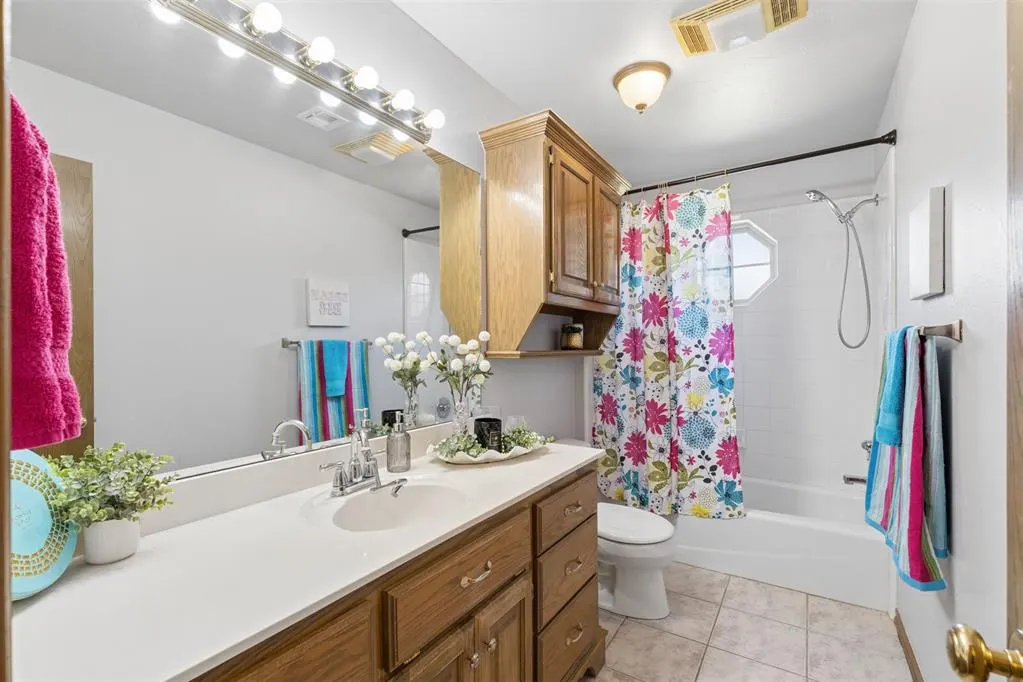Photo 27 — 12504 Kingsridge Terrace, Oklahoma City, OK 73170