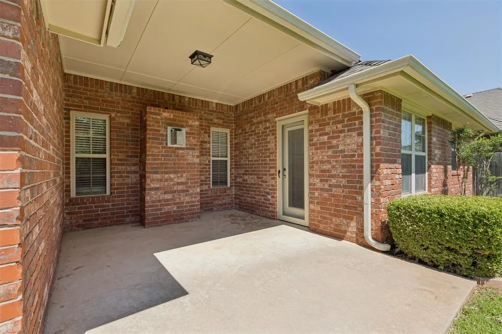 Photo 32 — 12504 Kingsridge Terrace, Oklahoma City, OK 73170
