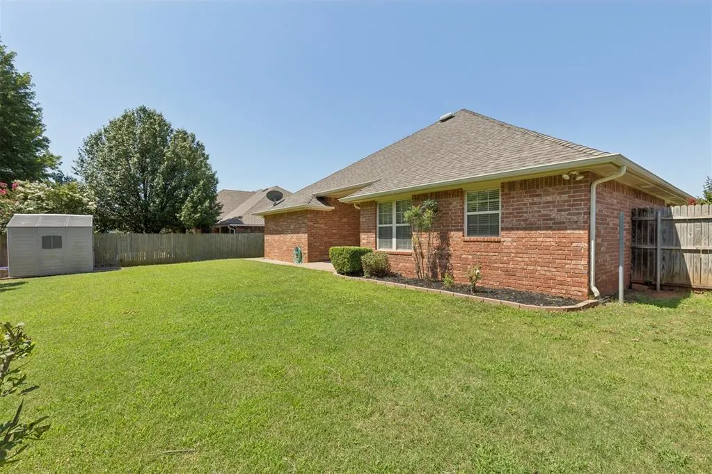 Photo 34 — 12504 Kingsridge Terrace, Oklahoma City, OK 73170