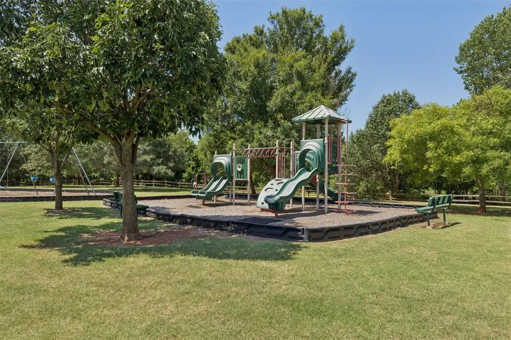 Photo 39 — 12504 Kingsridge Terrace, Oklahoma City, OK 73170