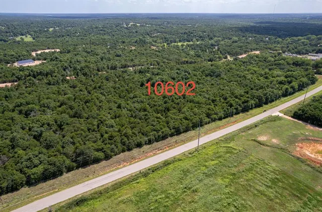Photo 2 — 10602 Bethel Road, Norman, OK 73026