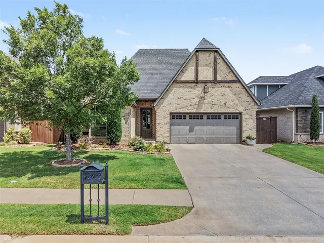 Photo 2 — 7721 NW 136th Terrace, Oklahoma City, OK 73142