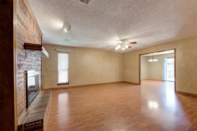 Photo 5 — 11704 SW 3rd Street, Yukon, OK 73099