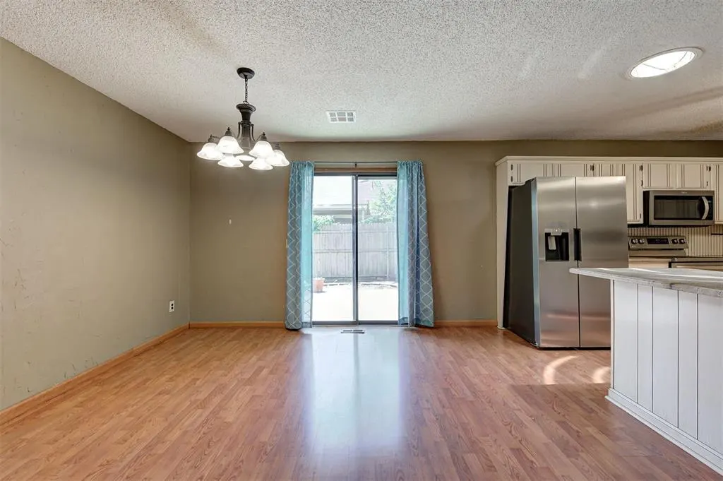 Photo 9 — 11704 SW 3rd Street, Yukon, OK 73099