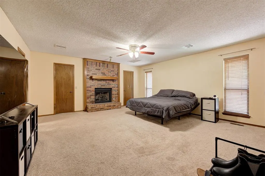 Photo 19 — 11704 SW 3rd Street, Yukon, OK 73099