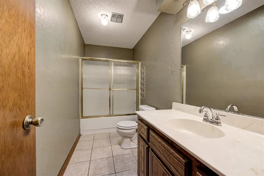 Photo 27 — 11704 SW 3rd Street, Yukon, OK 73099