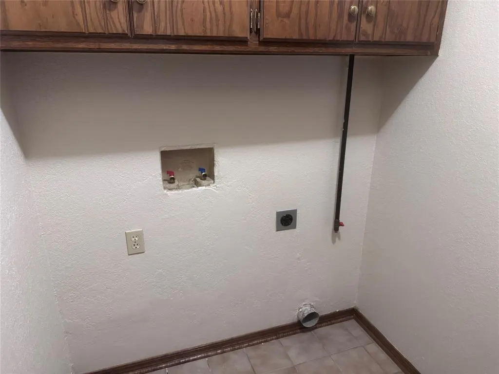 Photo 6 — 2900 Green Canyon Drive, Edmond, OK 73013