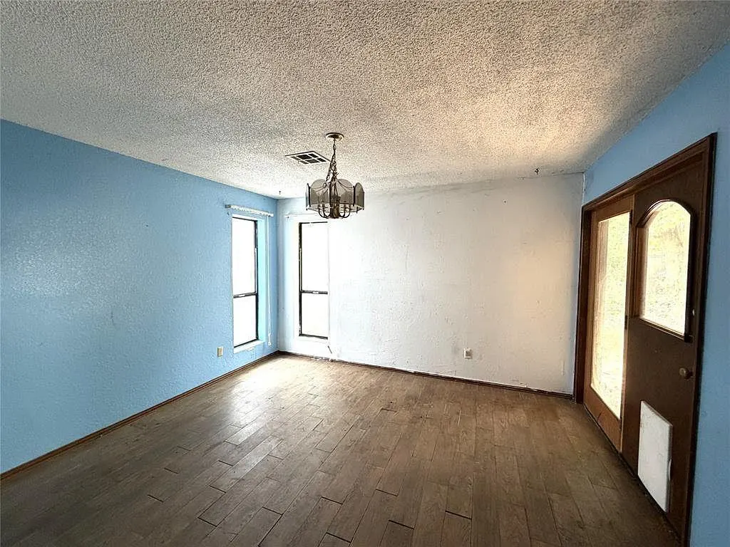 Photo 7 — 10408 NW 40th Street, Yukon, OK 73099
