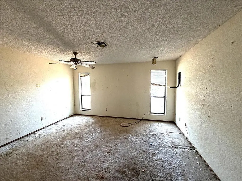Photo 15 — 10408 NW 40th Street, Yukon, OK 73099