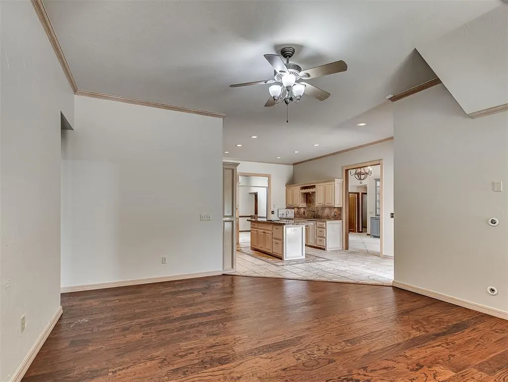 Photo 5 — 3621 Barwick Drive, Norman, OK 73072