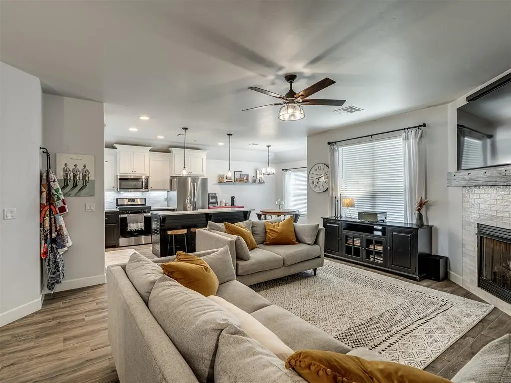 Photo 11 — 300 Mountain Laurel Way, Noble, OK 73068