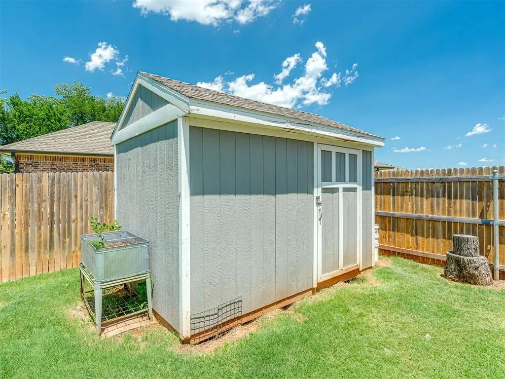 Photo 37 — 300 Mountain Laurel Way, Noble, OK 73068