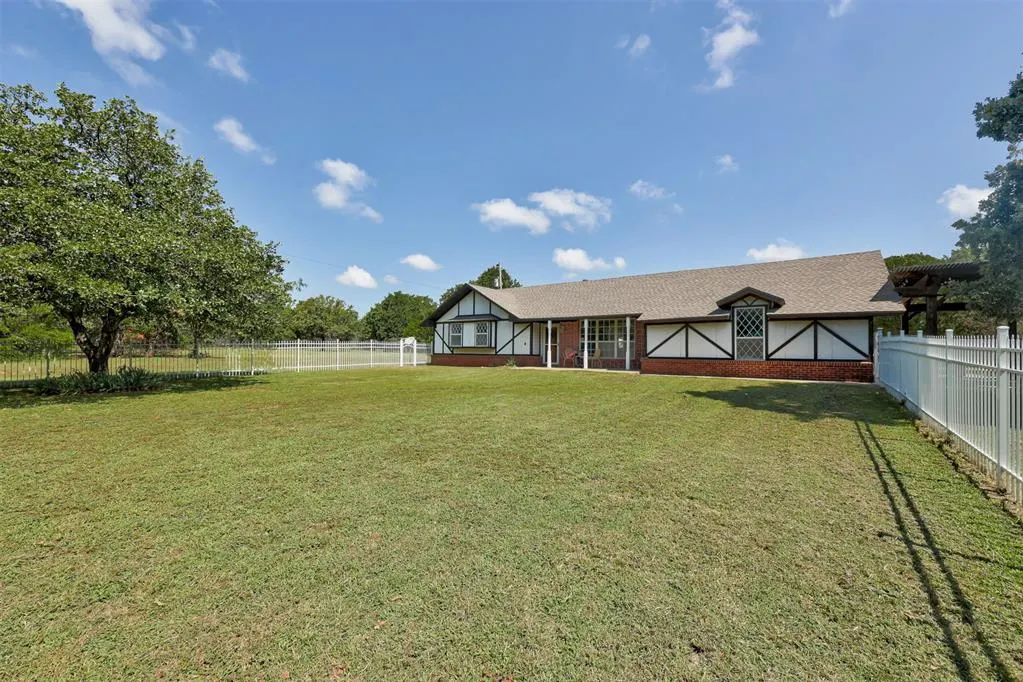 Photo 6 — 29706 Hardesty Road, McLoud, OK 74851