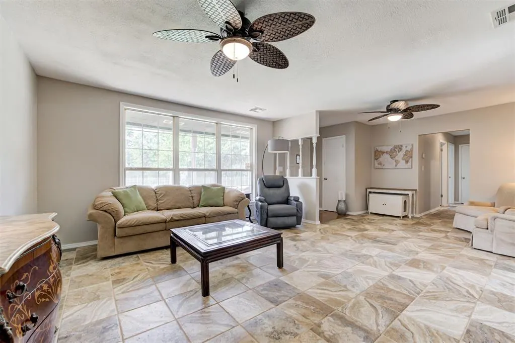 Photo 11 — 29706 Hardesty Road, McLoud, OK 74851