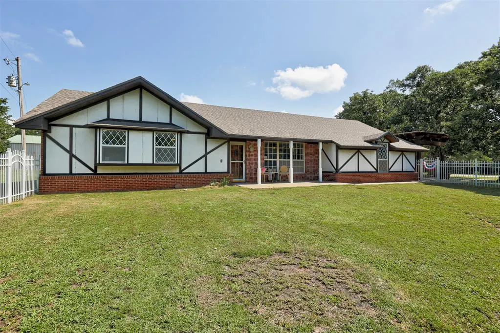 Front exterior — 29706 Hardesty Road, McLoud, OK 74851