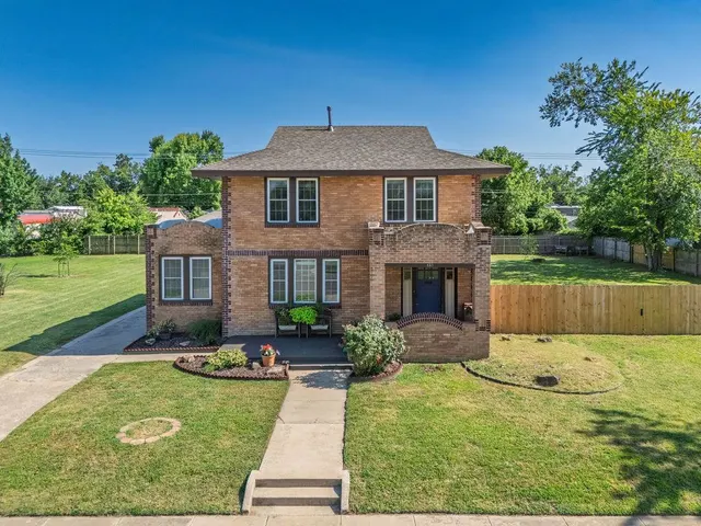 Front exterior — 537 W Dill Street, Shawnee, OK 74801