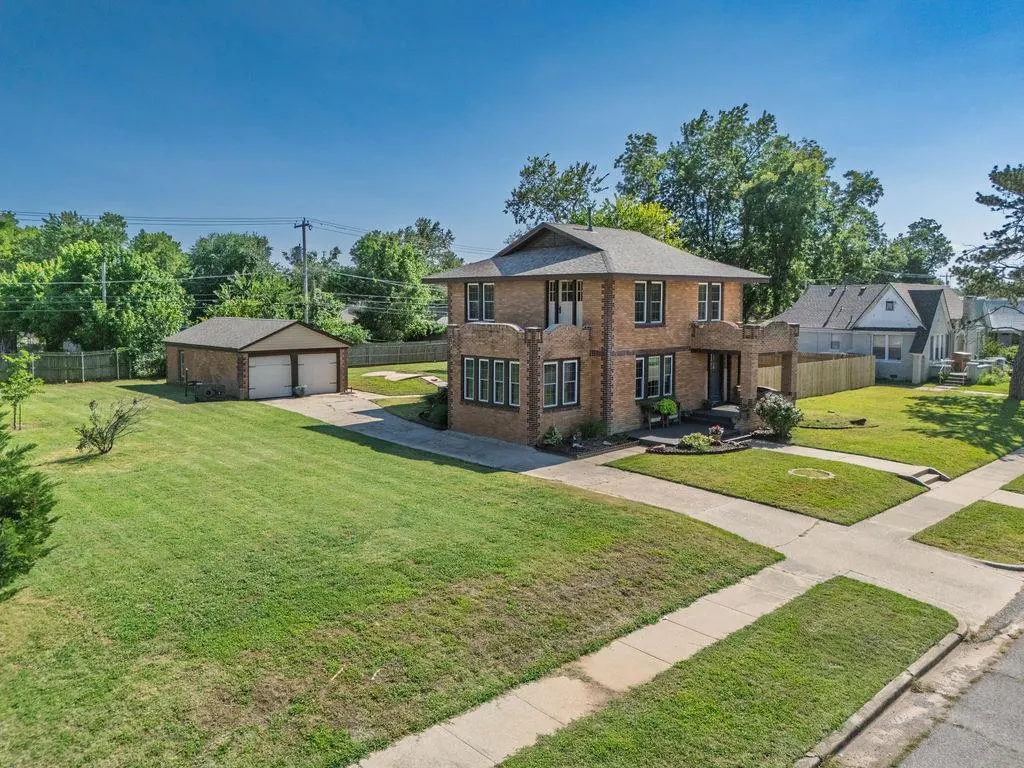 Photo 2 — 537 W Dill Street, Shawnee, OK 74801