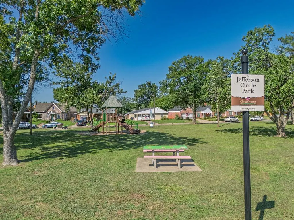 Photo 6 — 537 W Dill Street, Shawnee, OK 74801