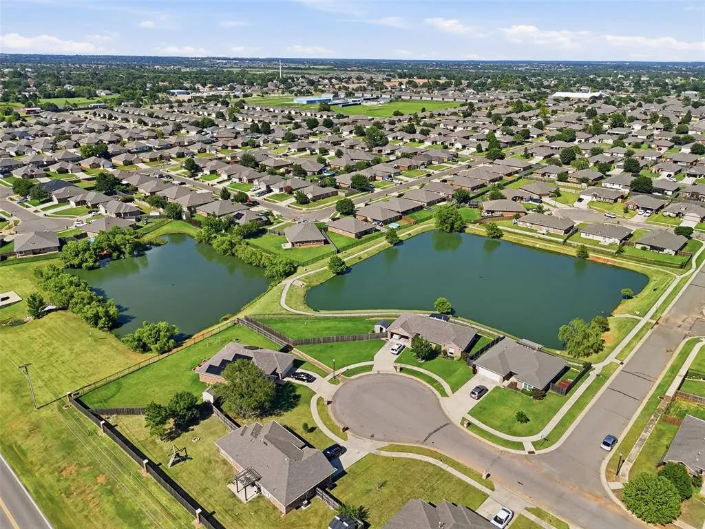 Photo 39 — 4205 Red Apple Terrace, Moore, OK 73160