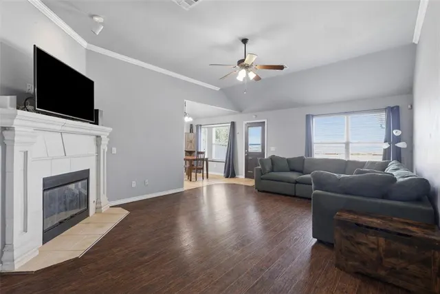 Photo 3 — 4205 Red Apple Terrace, Moore, OK 73160