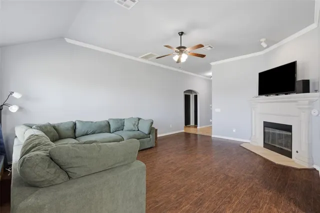 Photo 4 — 4205 Red Apple Terrace, Moore, OK 73160