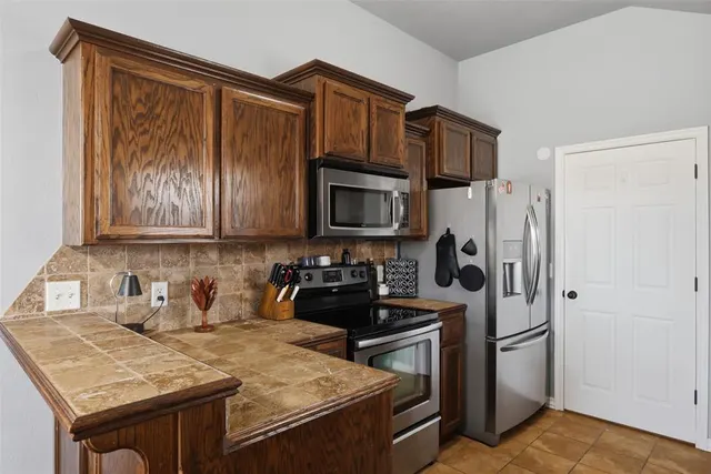 Photo 8 — 4205 Red Apple Terrace, Moore, OK 73160