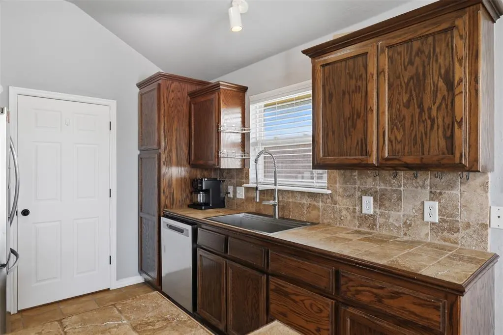 Photo 9 — 4205 Red Apple Terrace, Moore, OK 73160