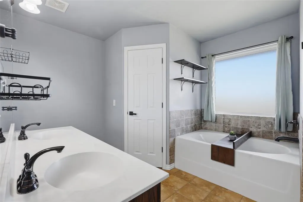Photo 18 — 4205 Red Apple Terrace, Moore, OK 73160