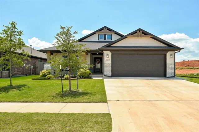 Photo 2 — 1518 Flint Hills Street, Norman, OK 73069